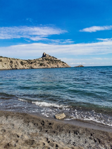 Foto uitzicht op kaap kapchik vanaf tsarskoe strand golitsyn trail krim rusland 2021