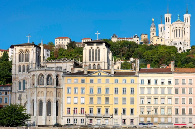 Uitzicht op Lyon met basiliek en kathedraal, Frankrijk