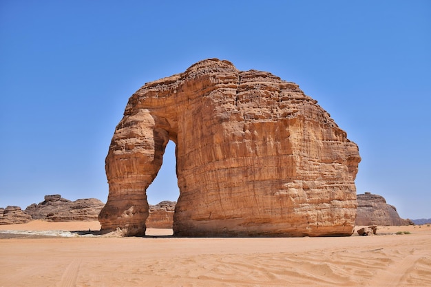 Foto uitzicht op rotsformaties elephant rock in ula saoedi-arabië