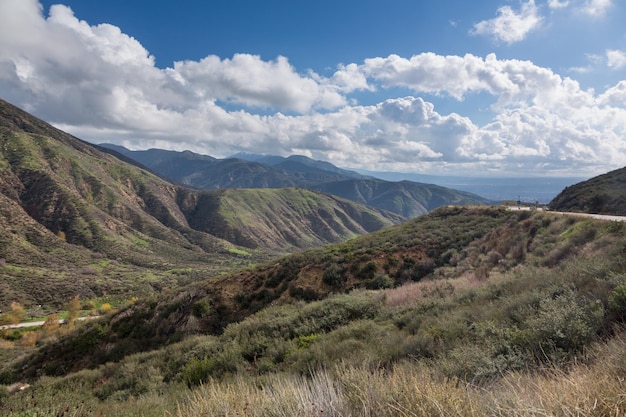 Uitzicht op San Bernadino Rim of World Highway