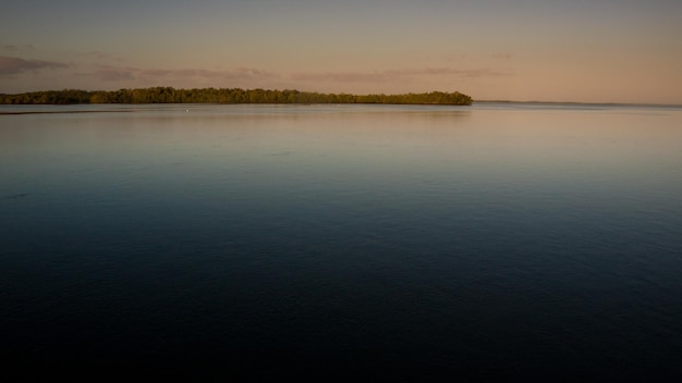 Uitzicht op tienduizend eilanden vanaf de westkant van Chokoloskee Island.