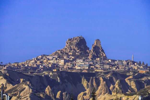 Uitzicht op Ushisar en Pigeon Valley in Cappadocië