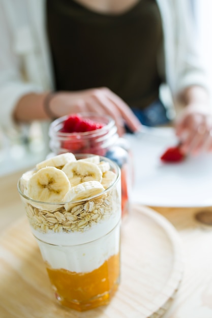 &quot;Uitzicht van gezonde schudden met bananen&quot;