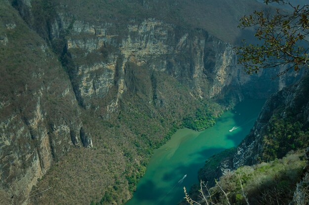 Uitzicht vanaf boven de sumidero canyon chiapas mexico