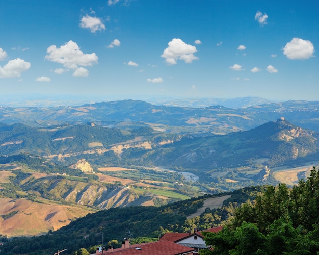 Uitzicht vanaf de heuvels van San Marino