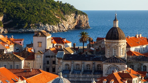 Foto uitzicht vanaf de muur op dubrovnik kroatië europa