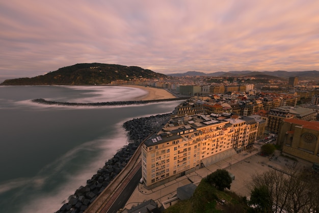 Uitzicht vanaf Donostia-San Sebastian, Baskenland.