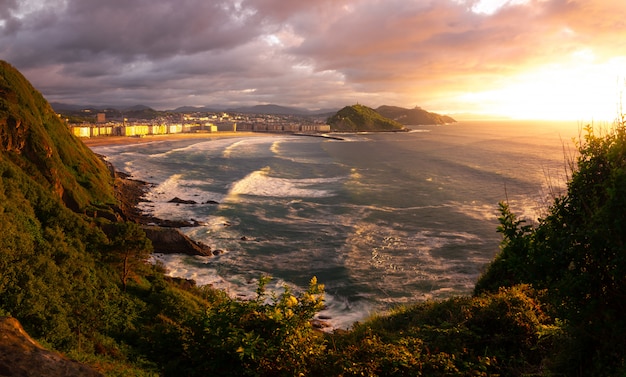 Uitzicht vanaf Donostia-San Sebastian in het Baskenland.