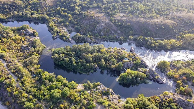 Uitzicht vanaf een hoogte van de rivier Southern Bug