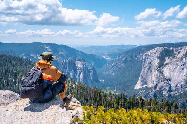 Uitzicht vanaf Glacier point of Half Dome