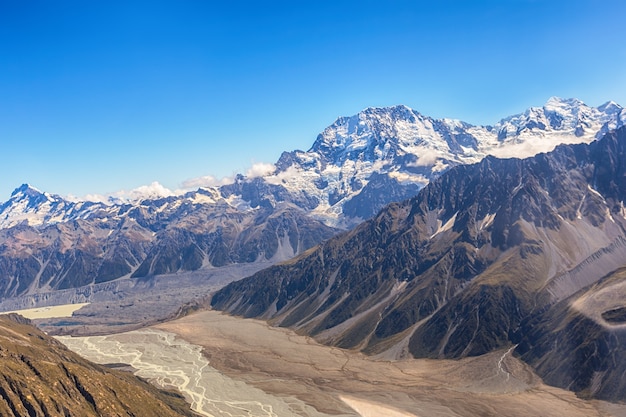 Uitzicht vanaf helikopter op Mount Cook National Park in Nieuw-Zeeland