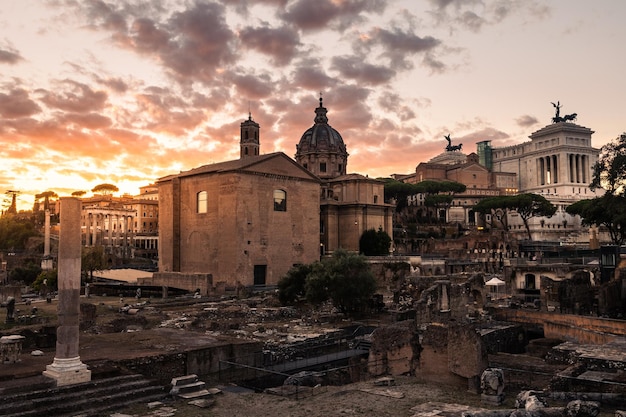 Uitzicht vanaf het Forum Romanum in Roma, Lazio, Italië.