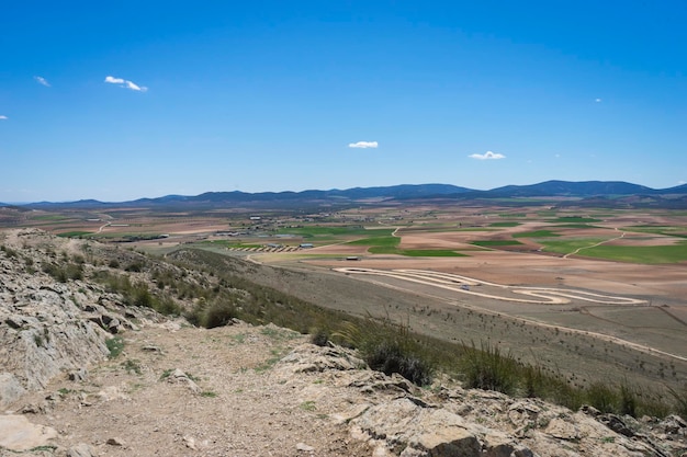 uitzicht vanaf het middeleeuwse kasteel van Consuegra in de provincie Toledo, Spanje