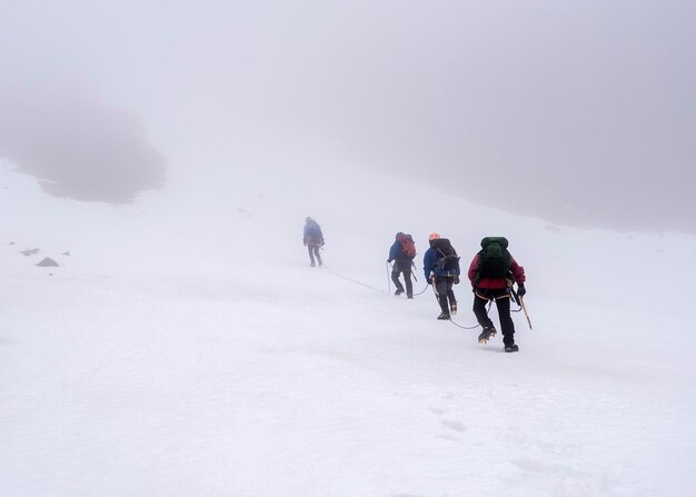 UK, Scotland, Ben Nevis, mountaineers at Number Two Gully