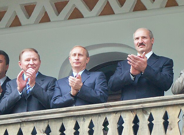 Photo ukraine russia and belarus three presidents kuchma putin and lukashenko