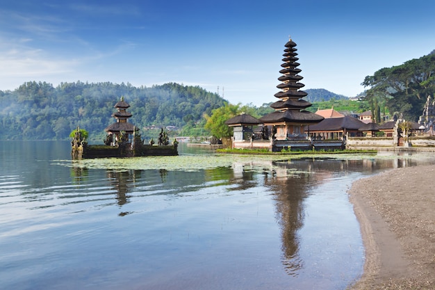 Ulun Danu temple