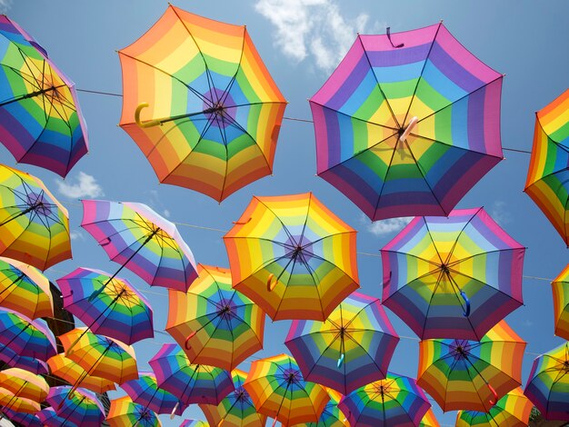 Photo umbrellas against the blue sky