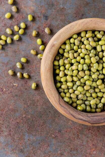 uncooked mungo beans