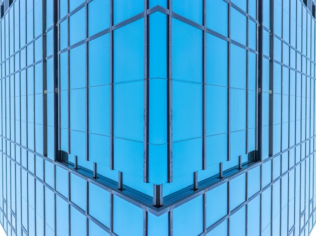 성공적인 산업 건축의 강철 파란색 유리 고층 건물 고층 빌딩 비즈니스 개념에 대한 파노라마 및 원근감 밑면