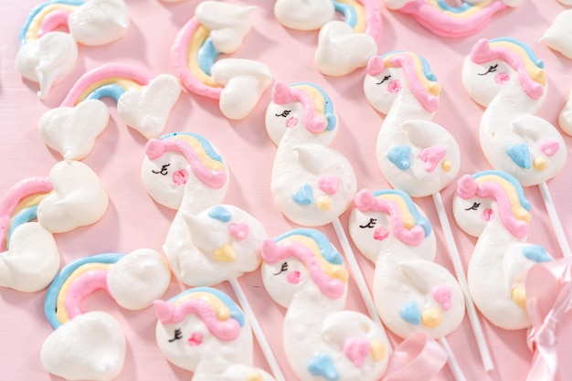 Unicorn meringue pops