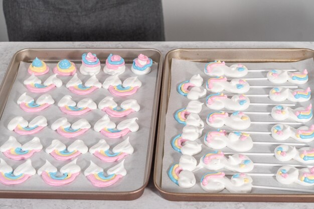 Unicorn meringue pops