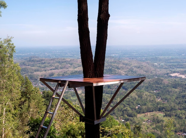 Foto un posto unico per scattare foto a puncak becici yogyakarta