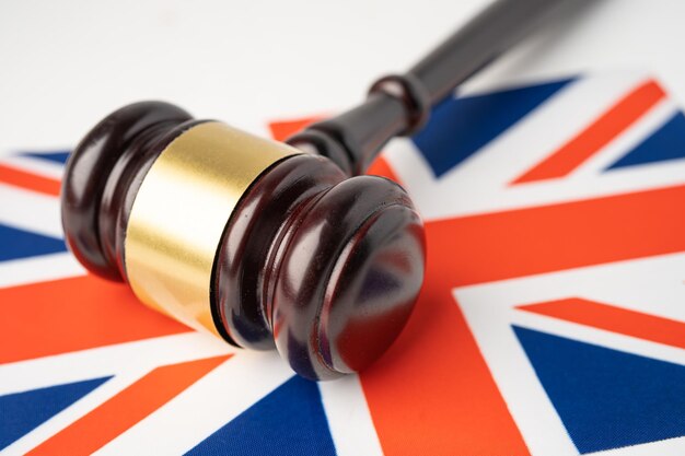 영국 국기 국가와 판사 변호사 법과 정의 법원 개념