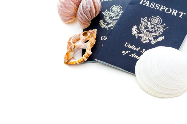 写真 白い背景の上のアメリカ合衆国のパスポート。