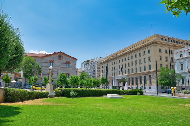 Foto edificio dell'università di atene (università nazionale e capodistriana di atene), grecia