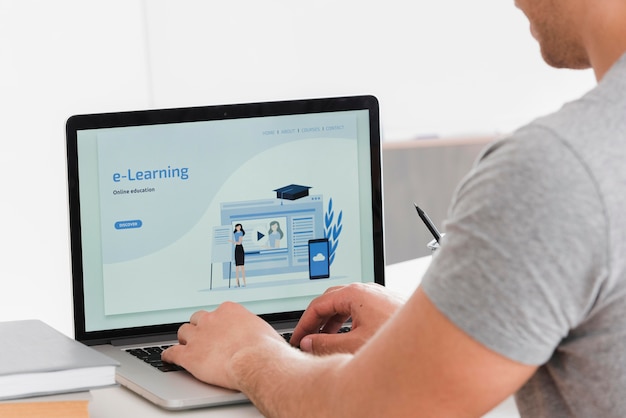 University student e-learning landing page