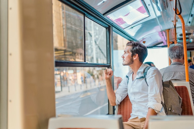 Concetto di trasporto pubblico urbano