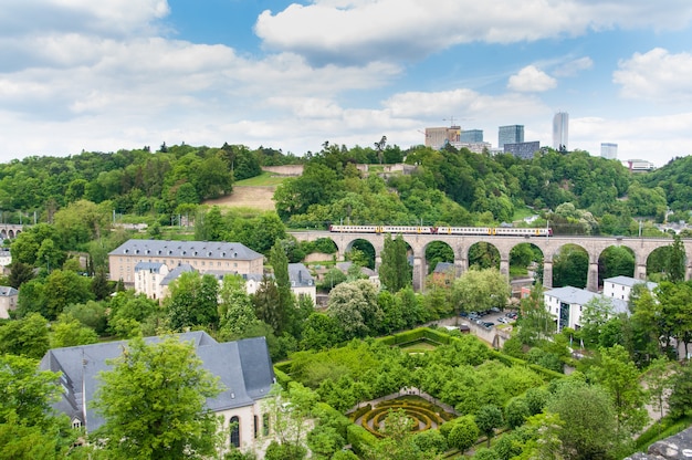 ヨーロッパのルクセンブルク市の都市の景色