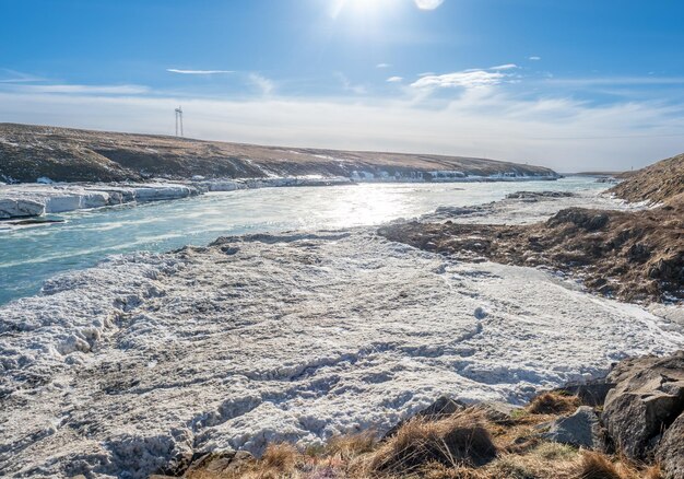 Urridafoss de meest omvangrijke waterval van het land in het zuiden nabij de hoofdweg van IJsland