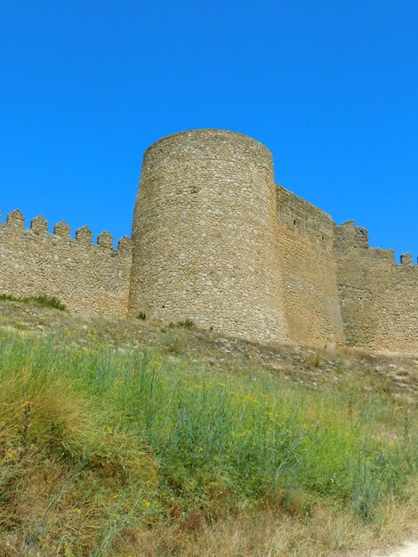 Foto uruenia fortificazione medievale nella provincia di valladolid