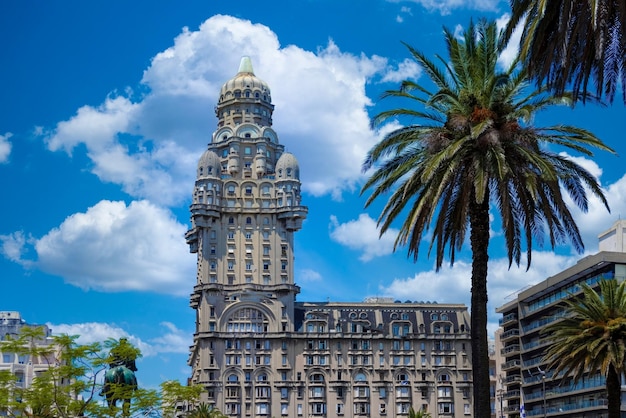 Uruguay Montevideo Onafhankelijkheidsplein in het historische stadscentrum een beroemde toeristische attractie