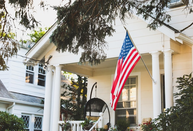 Photo us flag waves proudly embodying unity and freedom evoking patriotism on american holidays