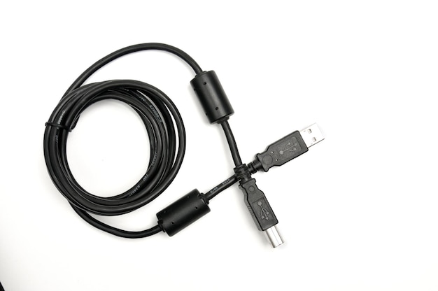 Foto usb a en usb b printer plug kabel op witte achtergrond