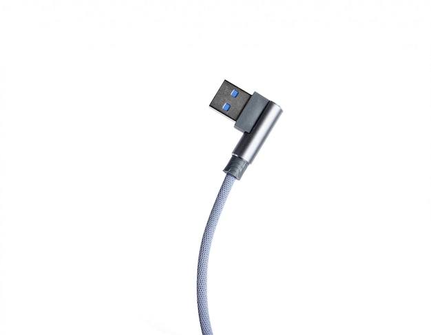 USB-kabel op geïsoleerd op wit