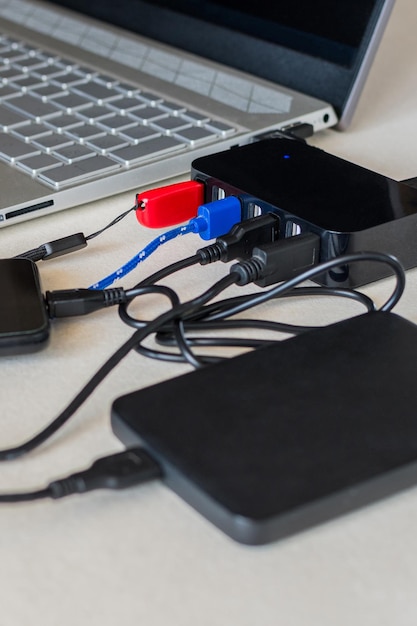 USB-splitter ontworpen Zeven-poorts usb op bureau Laad de batterij van de mobiele telefoon op