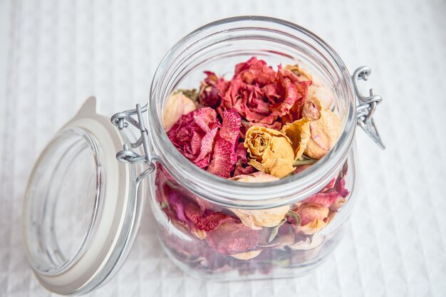 How To Dry And Use Dry Rose Petals For Potpourri At Home - DIY