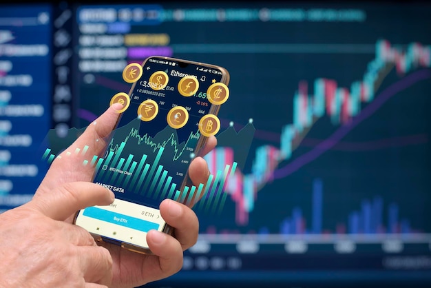 Foto utilizzo dello smartphone nel mercato finanziario, mercato delle criptovalute,