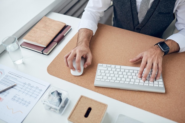 Using wireless mouse and keyboard