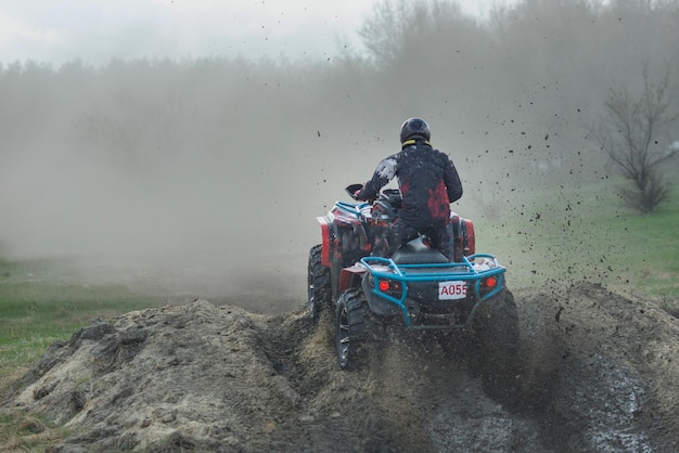 UTV ATV offroad stoffig rijden Motor snel