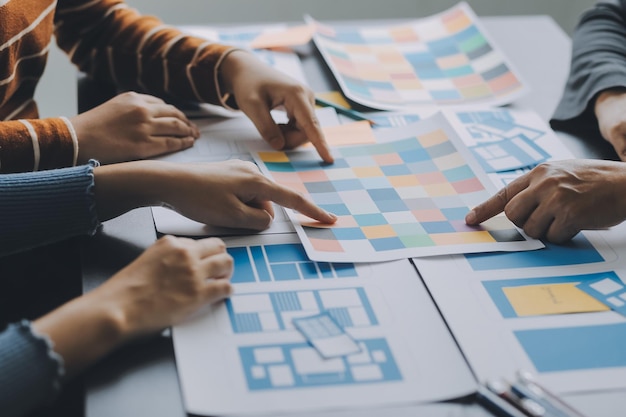 ux grafisch ontwerper creatieve schets planning applicatie procesontwikkeling prototype wireframe voor web mobiele telefoon gebruikerservaring concept