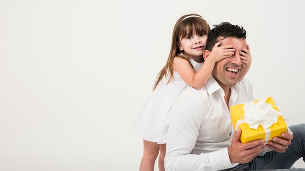 Foto vaders dag concept met gelukkige familie