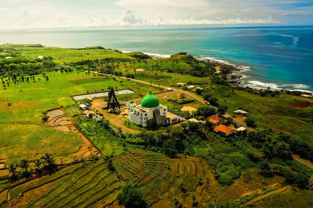 Vakantie aan de kant van de kust van Java