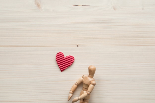 Valentijnsdag Custom Wood Figurine verlegen liefde achtergrond voor uw tekst