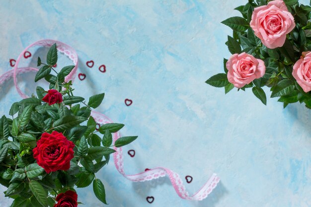 Valentijnsdag, moederdag of verjaardag creëren. Boeket van verse roze bloemen.