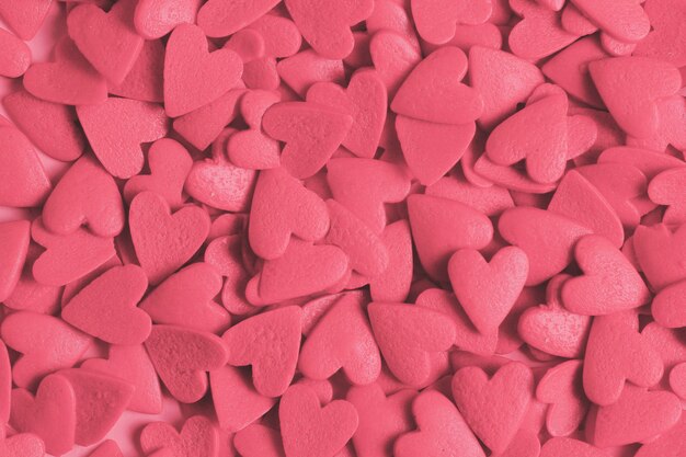 Foto carta di san valentino con cuori di caramelle