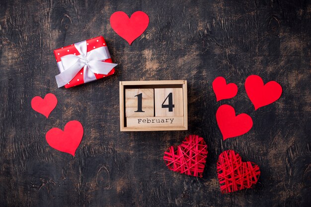 День Святого Валентина фон с красными сердцами